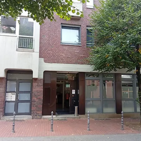 Zentral & Ruhige Mit Balkon & Parkplatz Nahe Einkaufen Apartmán